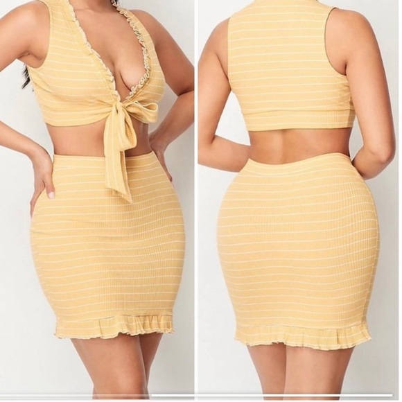 Dresses & Skirts - SLEEVELESS YELLOW 2 Piece Ruffles SKIRT & TOP